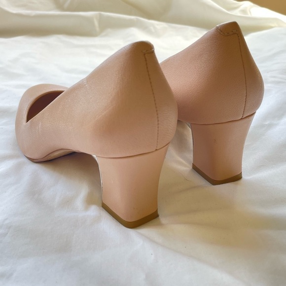 NEW Karl Lagerfeld Andrea Leather Block Heel Pump in Light Brown Size 7.5 - Picture 9 of 9